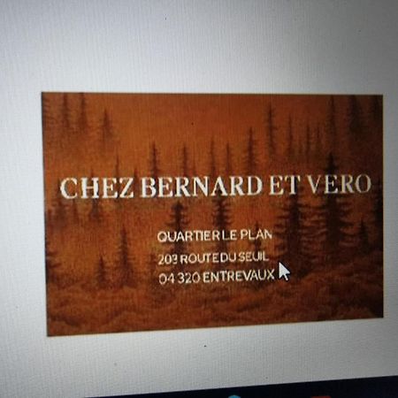 Chez Vero Et Bernard Entrevaux Eksteriør bilde