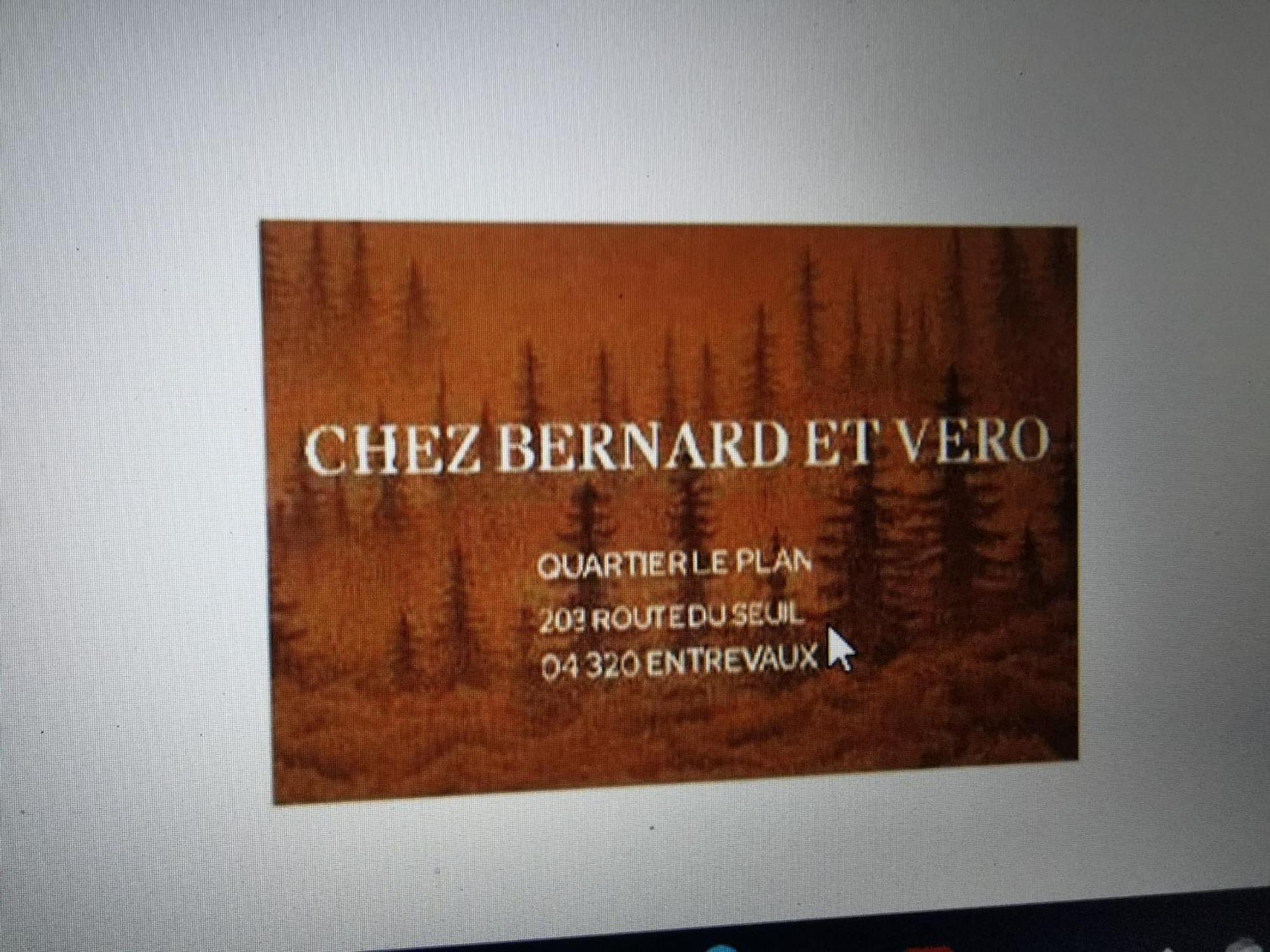 Chez Vero Et Bernard Entrevaux Eksteriør bilde